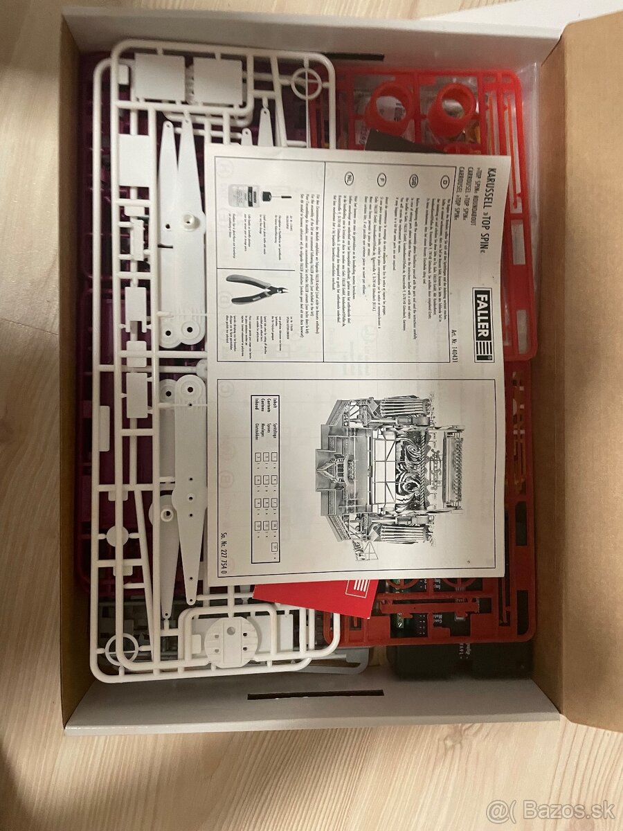 Modely lunaparkových atrakcií. - 9