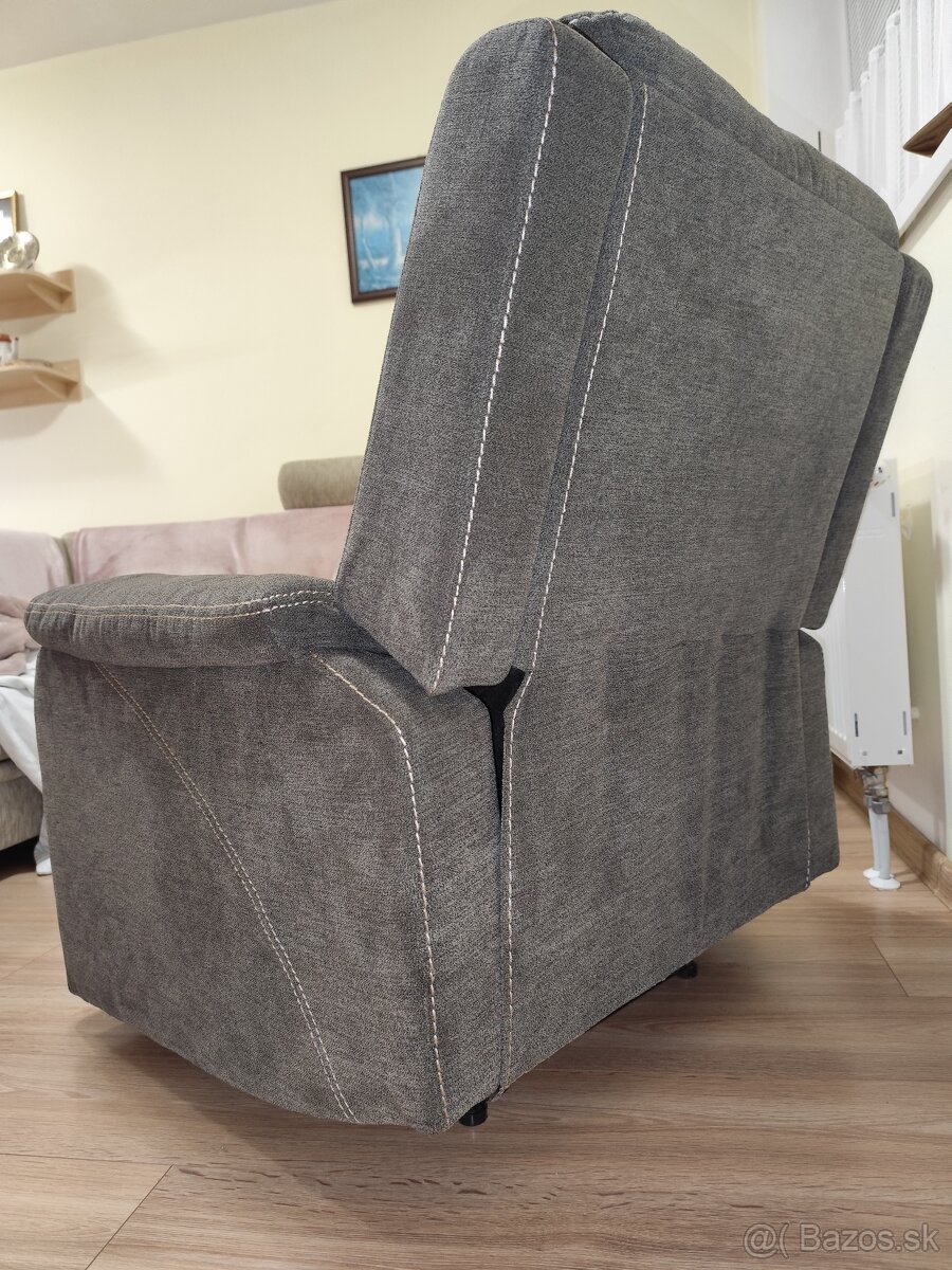 Rozkladacie sivé kreslo - 9