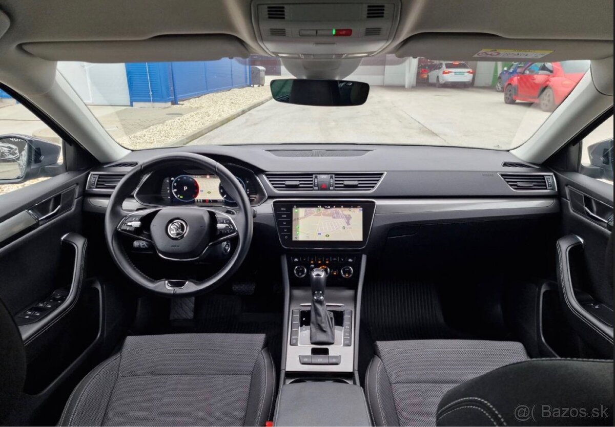 Škoda Superb 2.0 TDI SCR Style DSG - 9