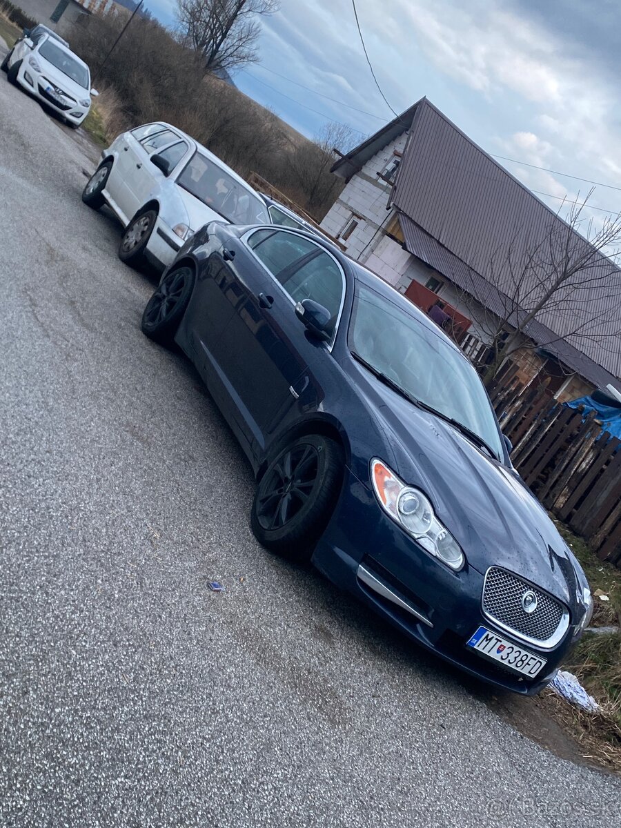 Jaguar XF - 9