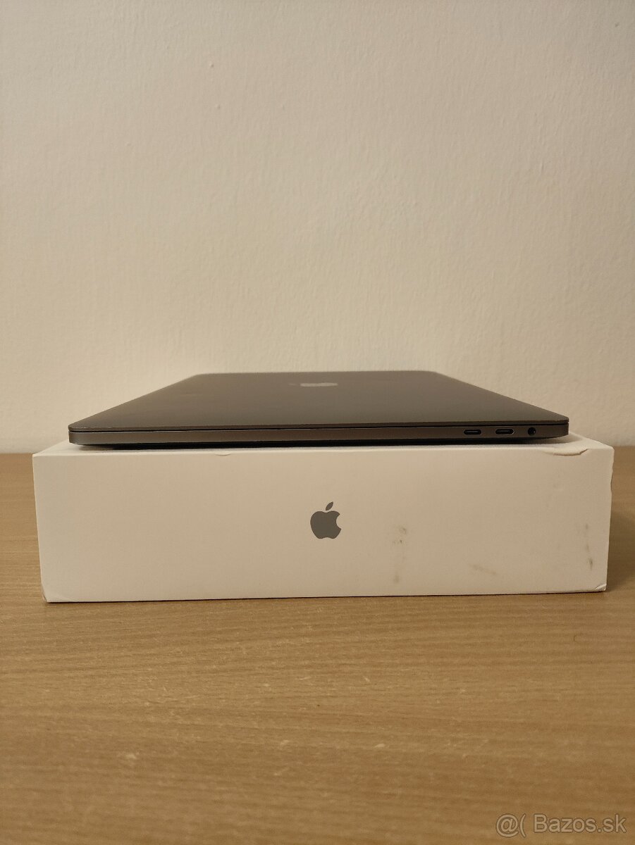 MacBook Pro 15 2019 i7 16GB 256GB - 9