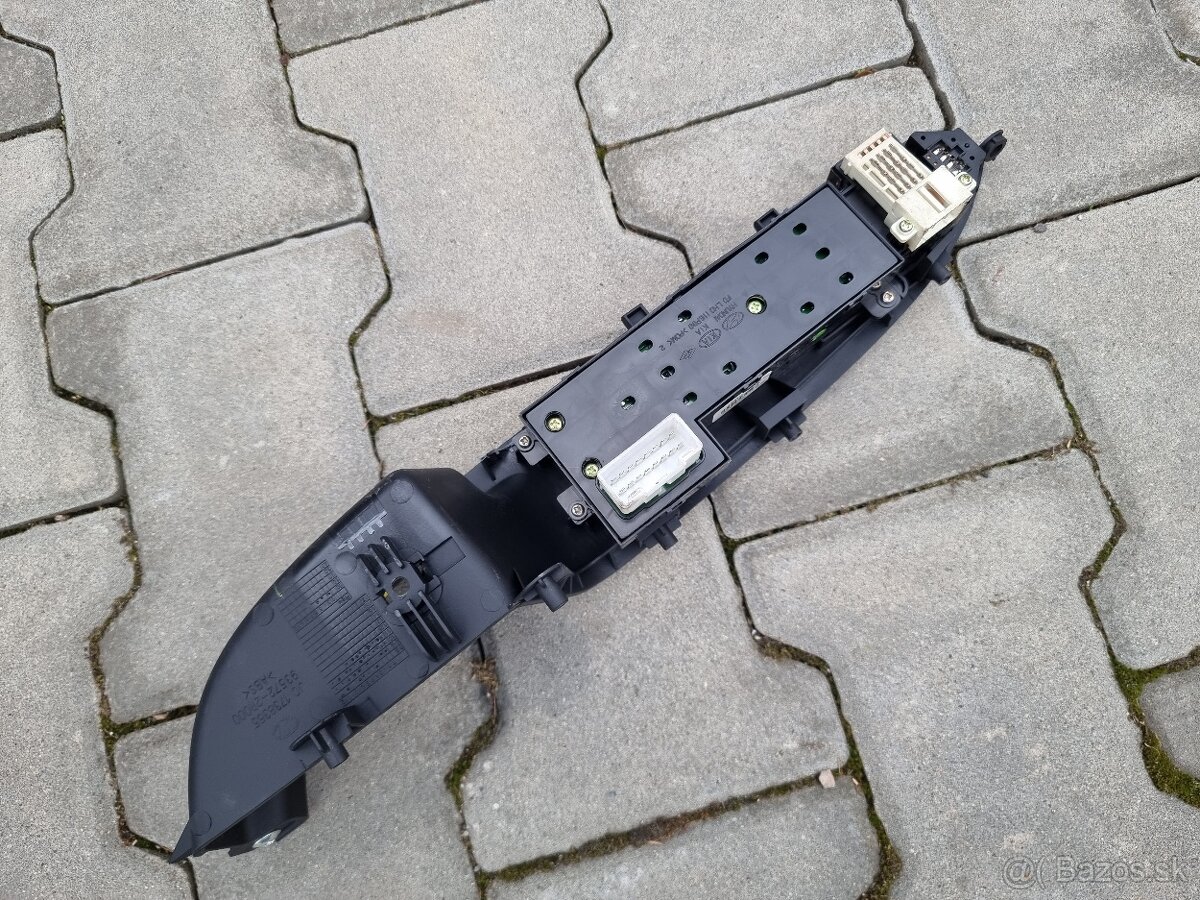 hyundai i30 combi kufrové dvere - 9