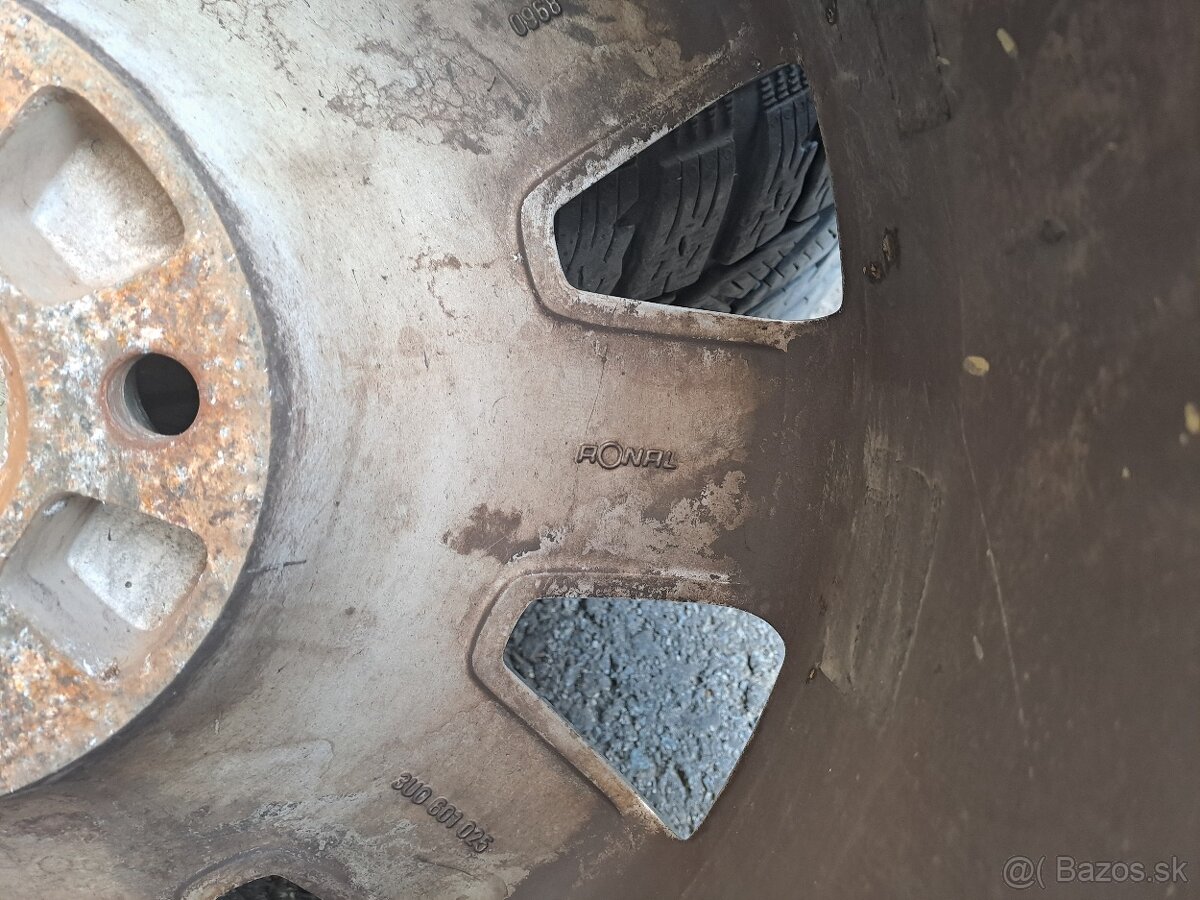 215/55/R17 Zimne - 5x112 - elektróny škoda Ronal - 9