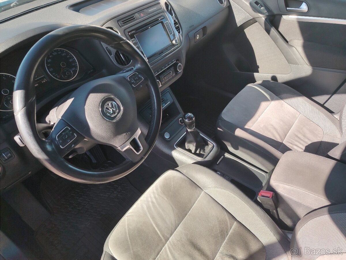 Volkswagen Tiguan - 9