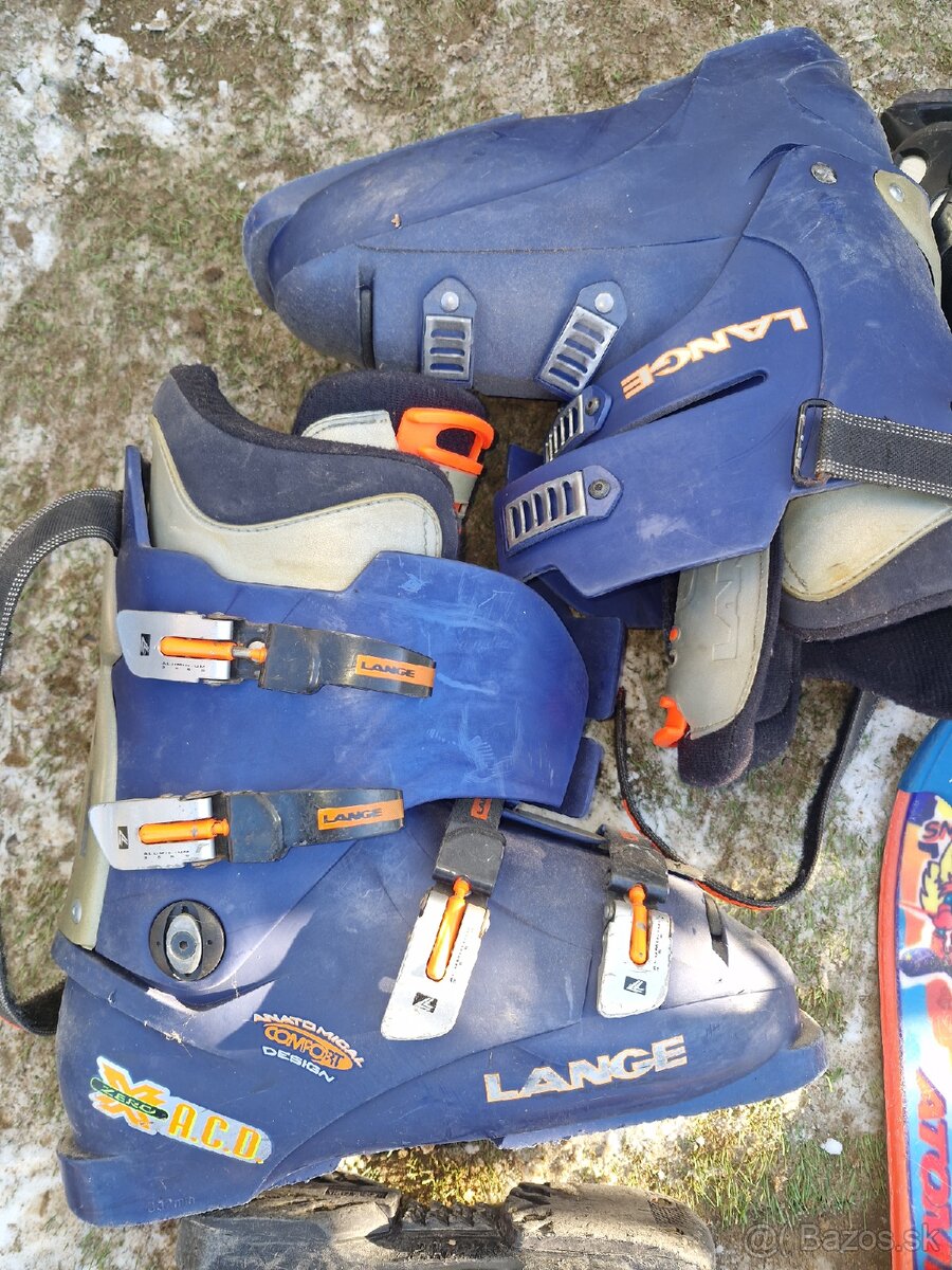 Lyže lyžiarky saňe korčule - 9