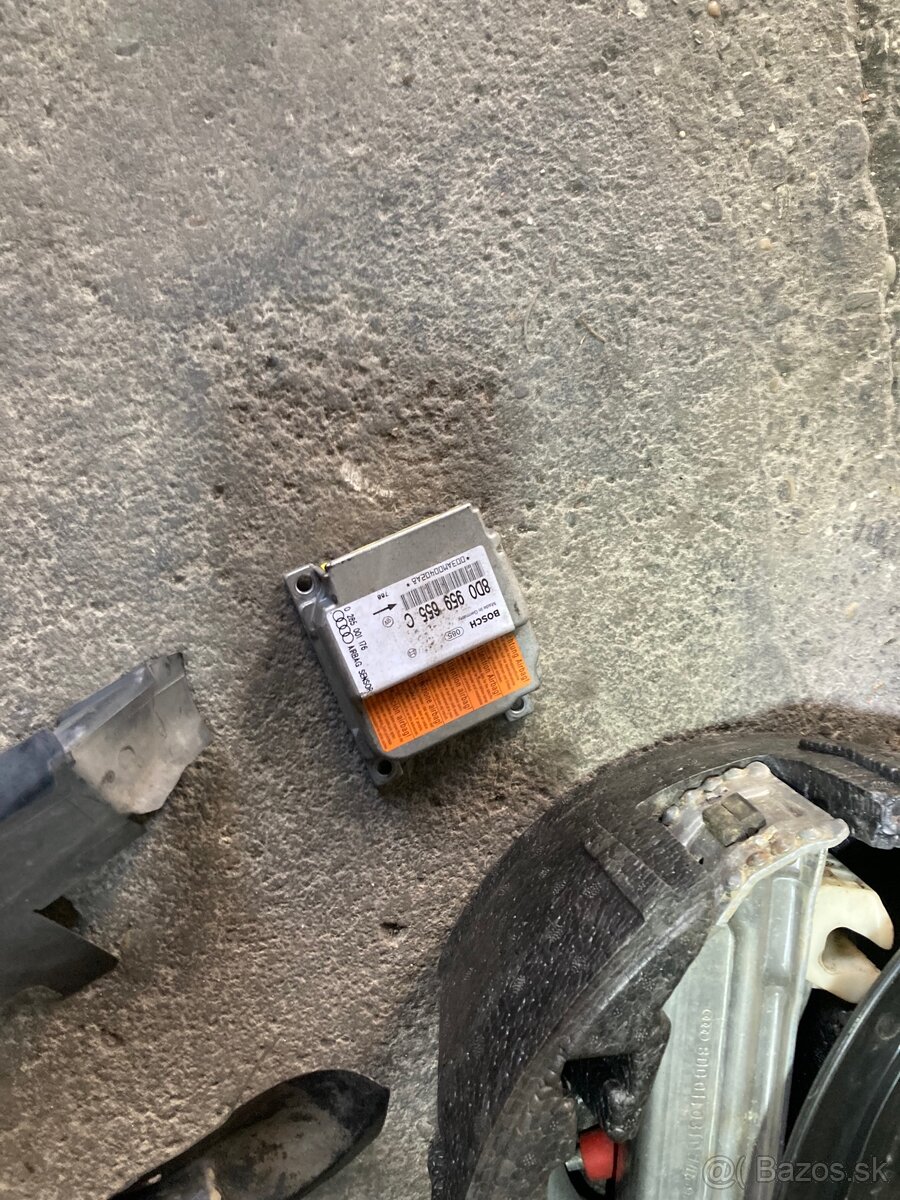 Náhradné diely AUDI A4 B5 - 9