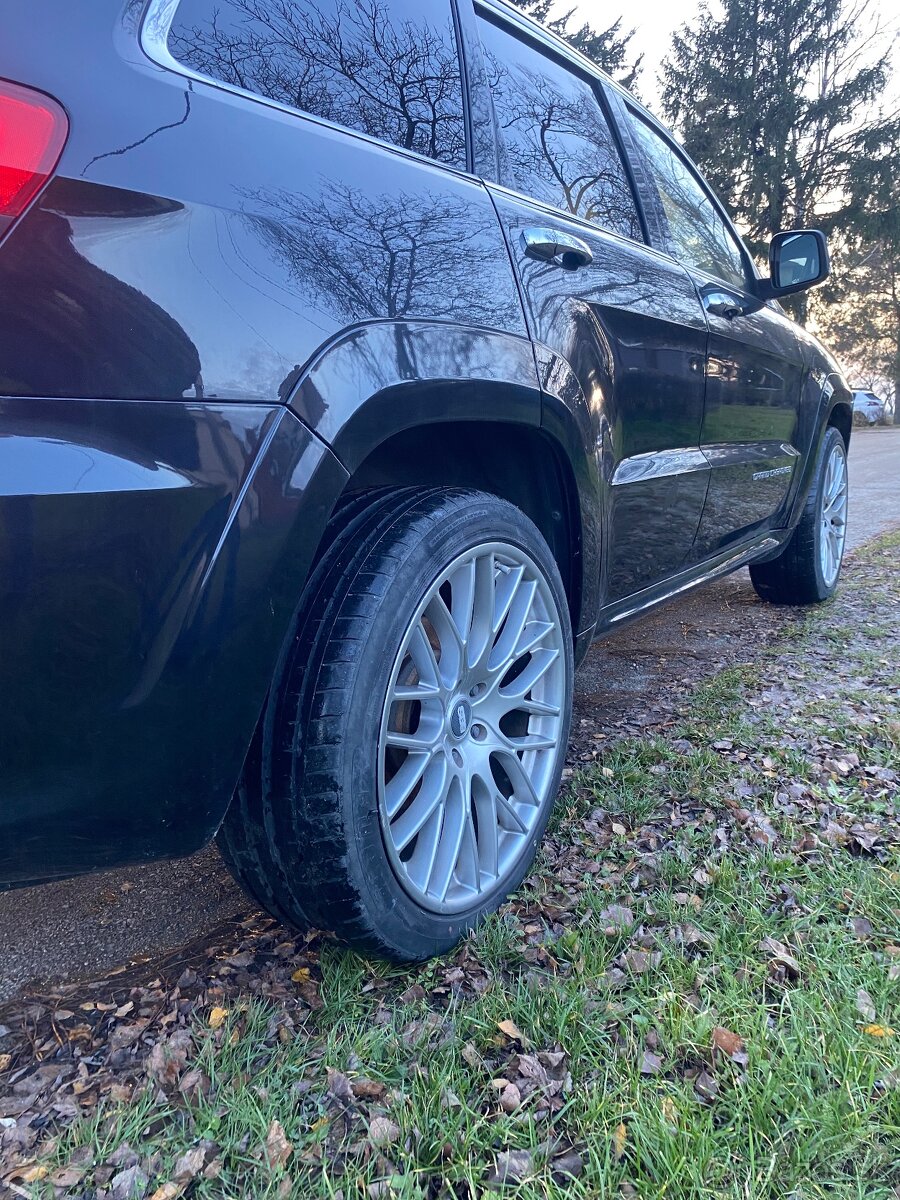 jeep grand cherrokee - 9