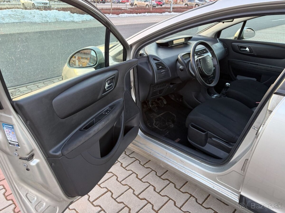Citroen C4 1.4i 16V ČR STK 2/2028 - 9