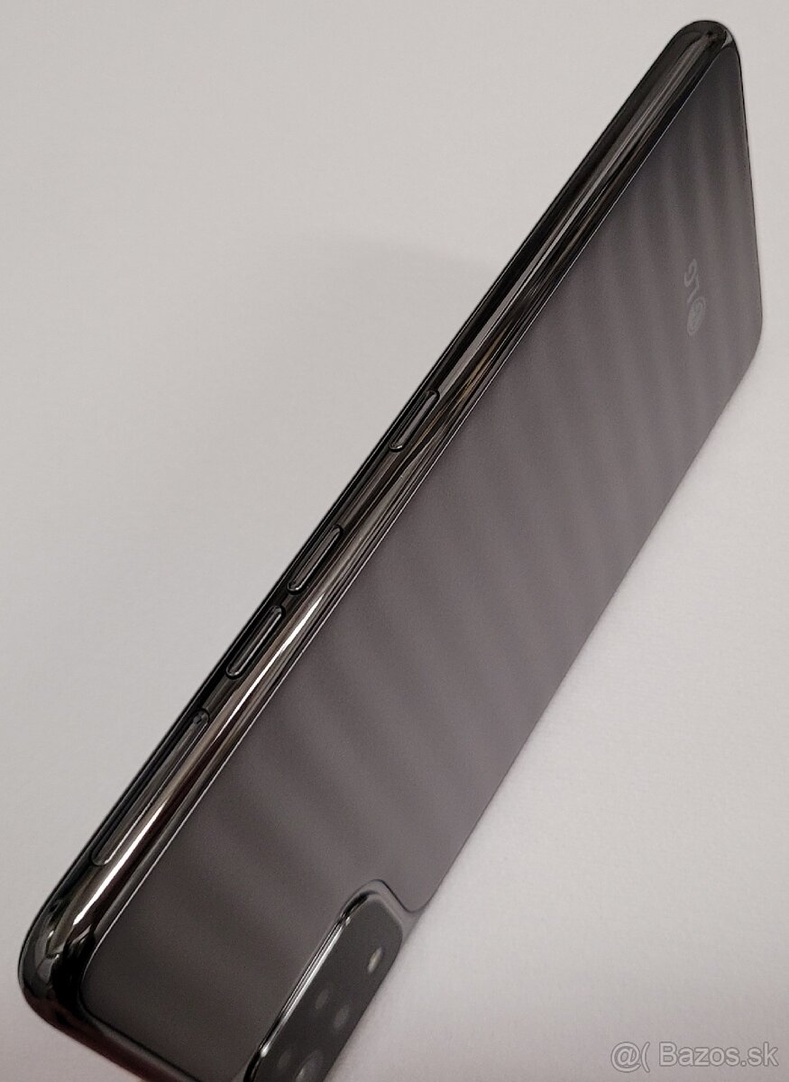 LG K42 - 9