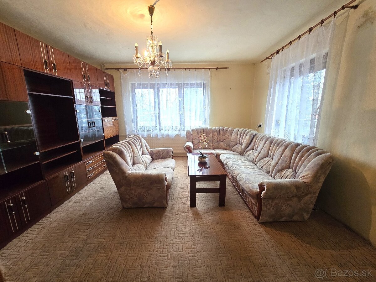 Rodinný dom s pozemkom 967 m² v obci Hosťová pri Nitre - 9