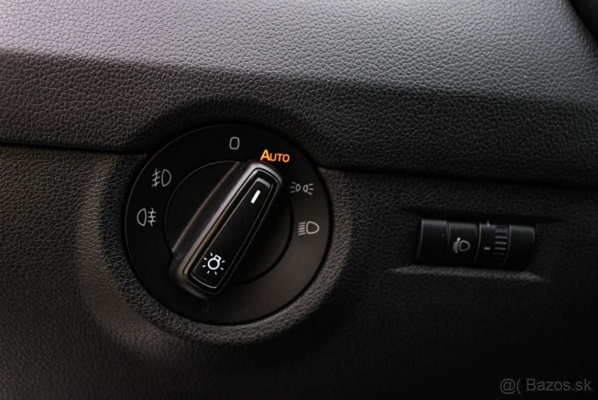 Škoda Octavia Combi 1.6 TDI 110k Active - 9