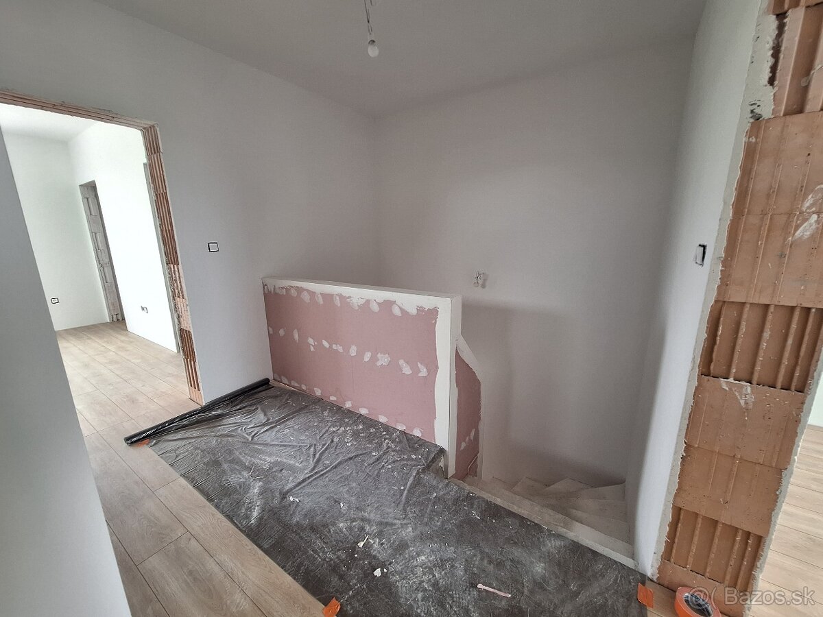 Hľadáme si suseda do dvojdomu v Báči - 9