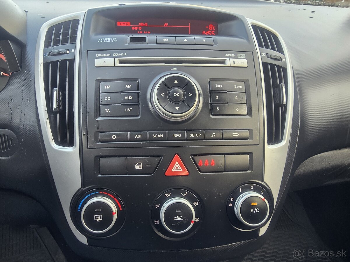 KIA Ceed 1.6 CRDI 85kW, STK+EK 11/2026✅ - 9