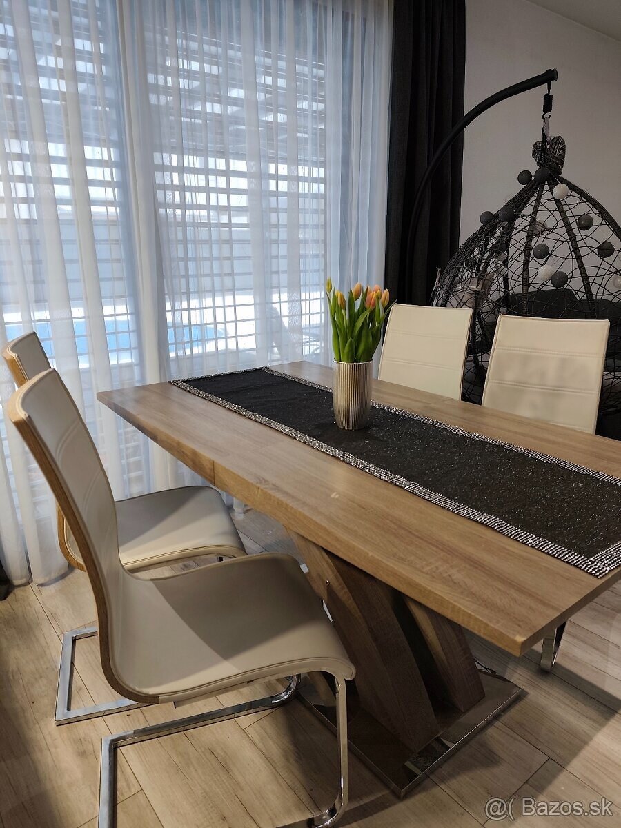 Jedálenský stôl - 9