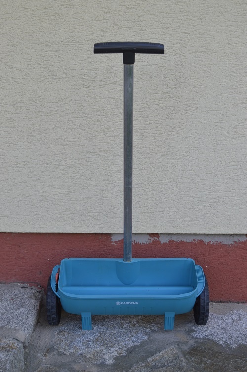 predam posypaci/posypovy vozik GARDENA, - 9