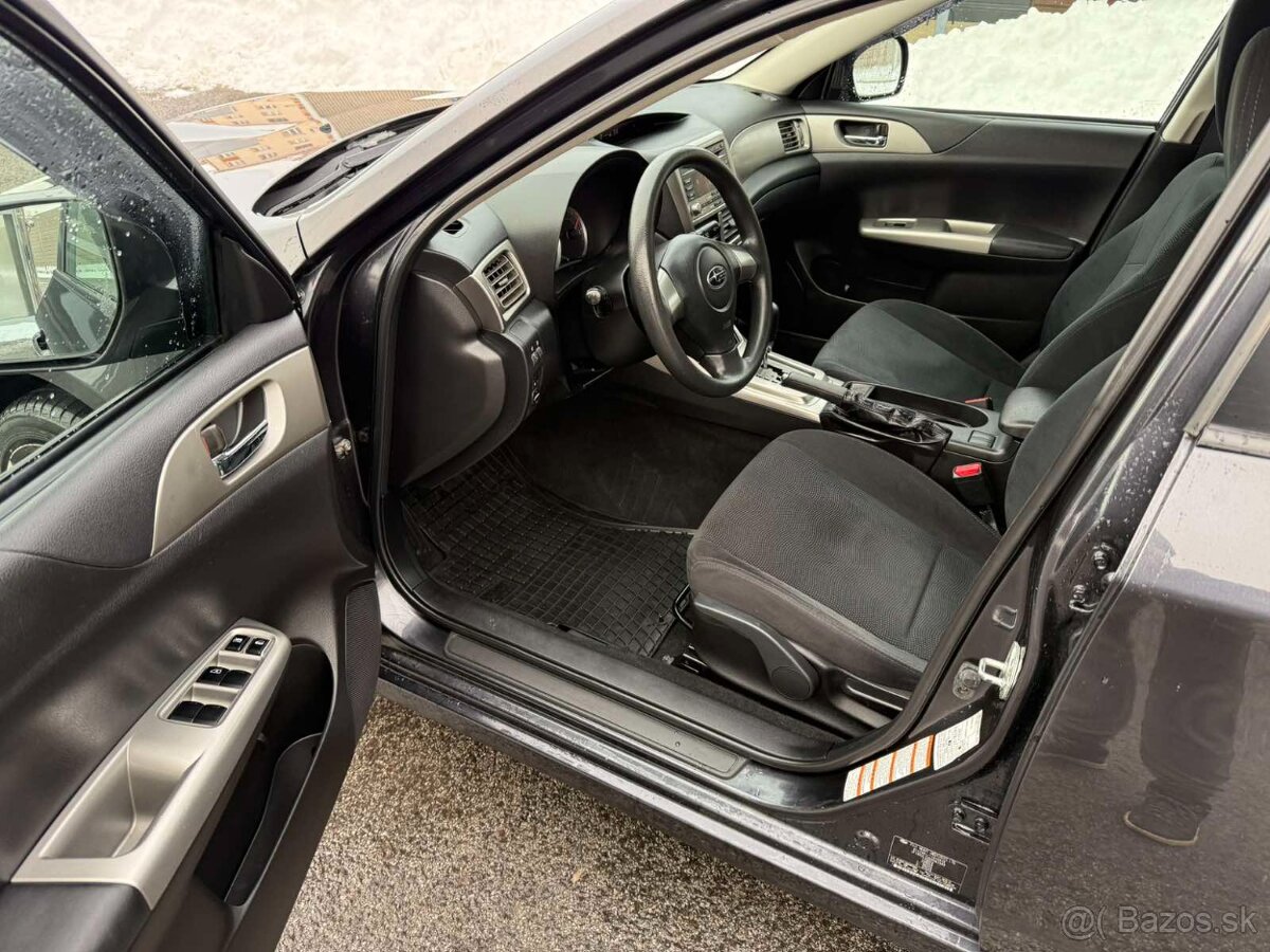 Subaru Impreza 2010 Benzín Automat - 9