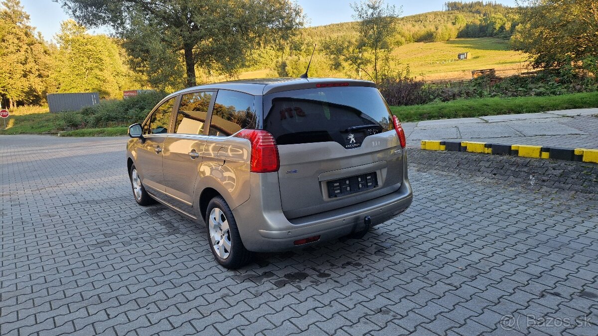 PEUGEOT 5008 1.6HDI M6 7Miest - 9