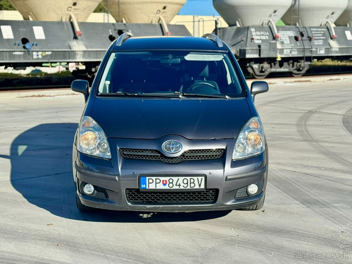 Toyota Corolla Verso 1.8i benzin 2008 - 9