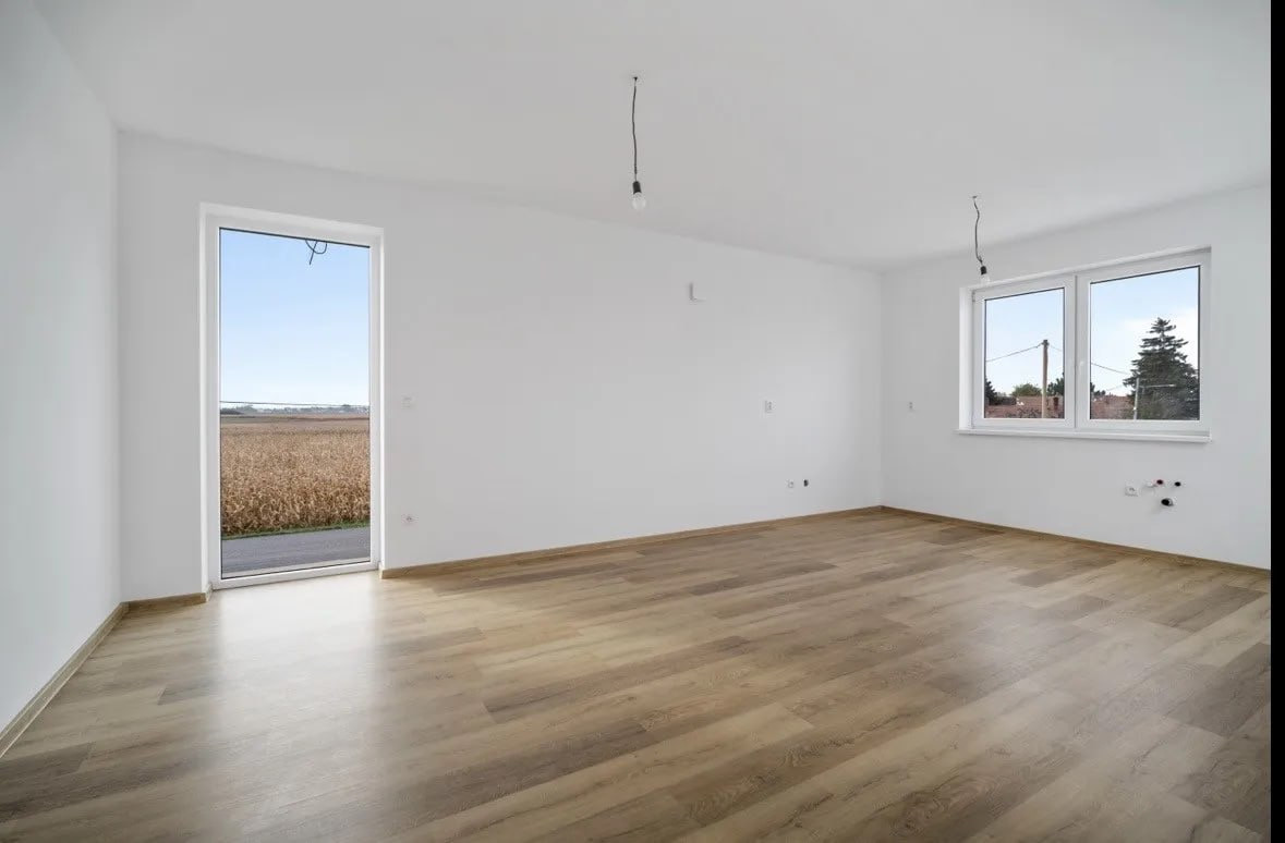 Priestranný 3-izbový byt v novostavbe v obci Mostová - 9