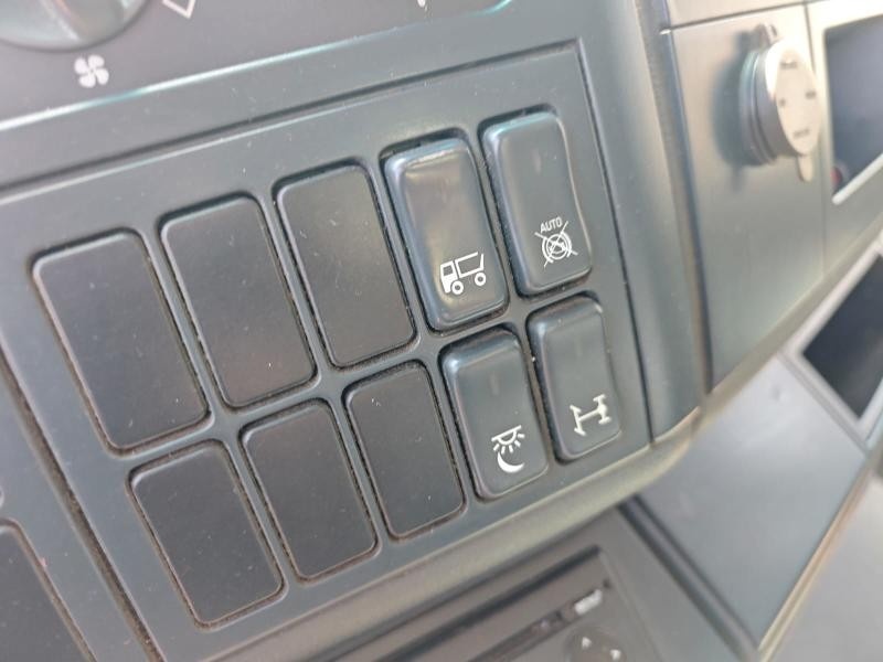 MAN TGL 12.220 KLIMA, LŮŽKO, ČELO - 9