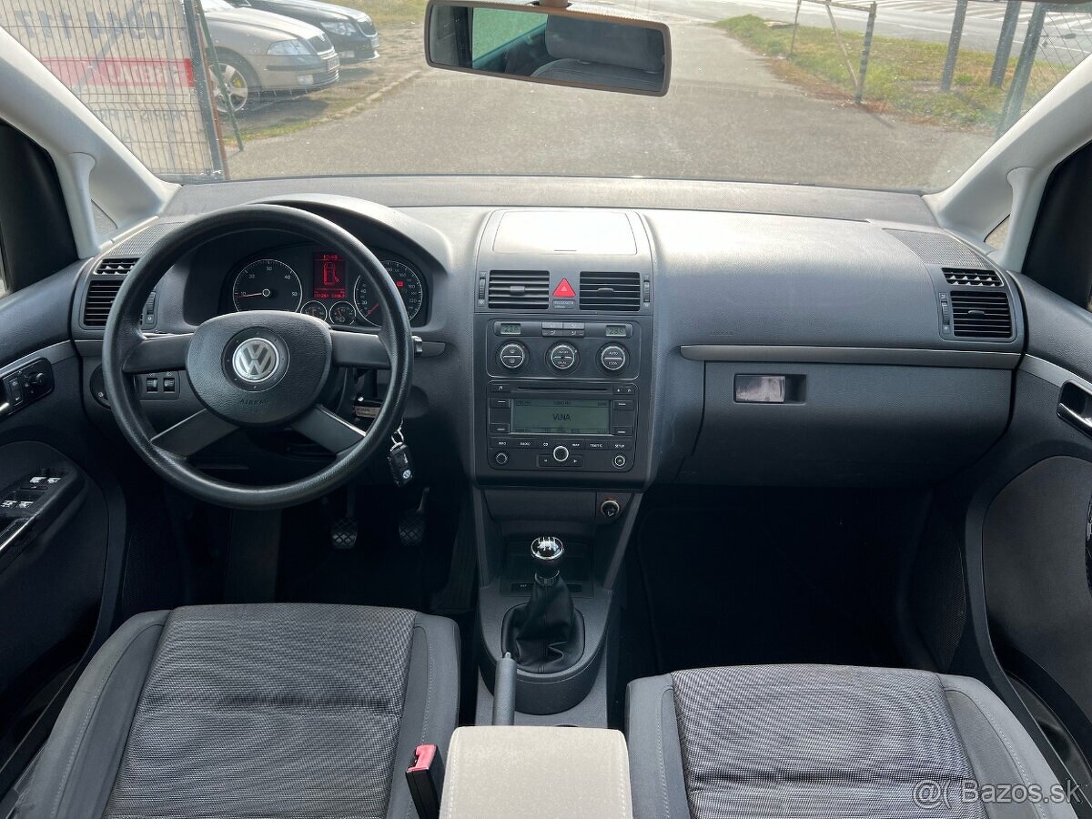 VW Touran 1.9 TDI diesel, 77kW, MT/6, rok:05.2006. - 9