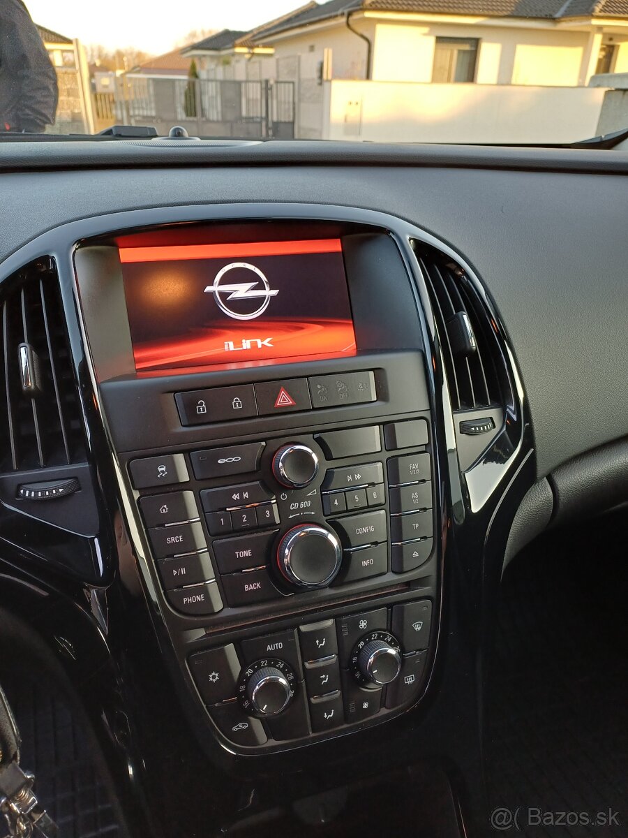 Opel Astra Sports Tourer Cosmo diesel - 9