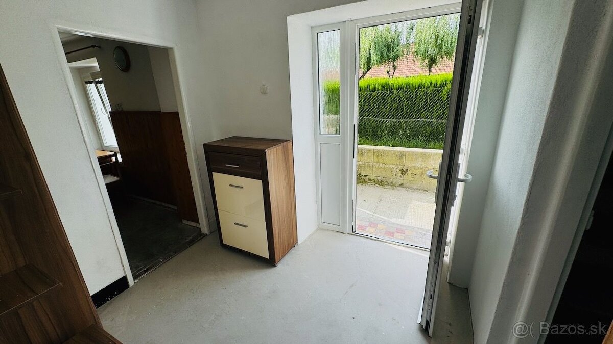 Na predaj 4-izbový rodinný dom s pozemkom 567 m² – Veľké Uhe - 9