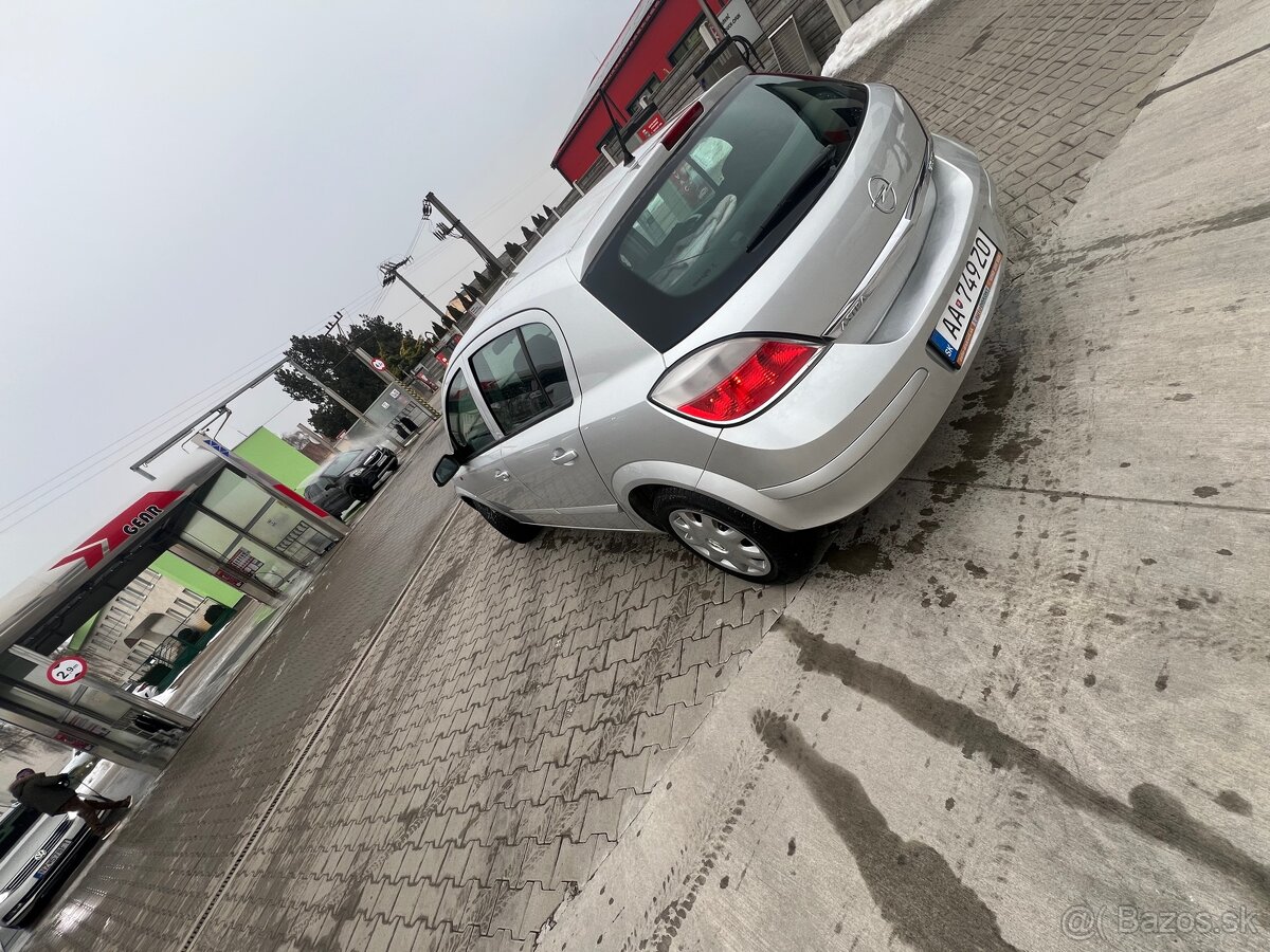 Opel Astra H - 9