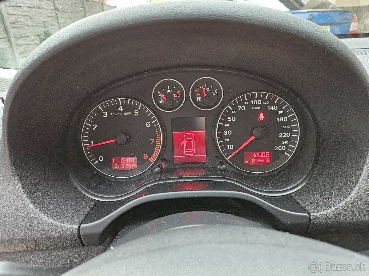 Audi A3 1.6 MPI - 9