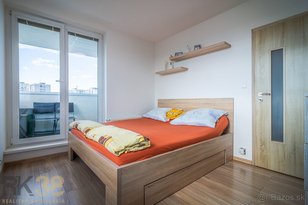 Priestranný 4-izbový byt v obľúbenej lokalite - 9