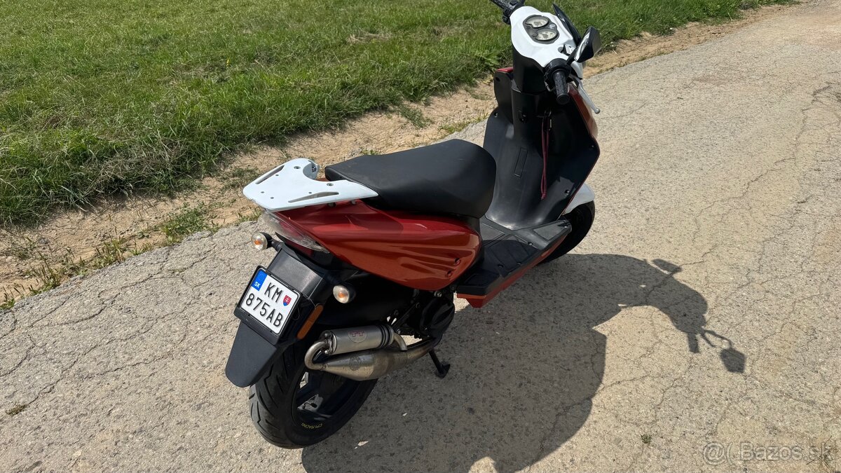 Skúter cpi 49cm3 - 9