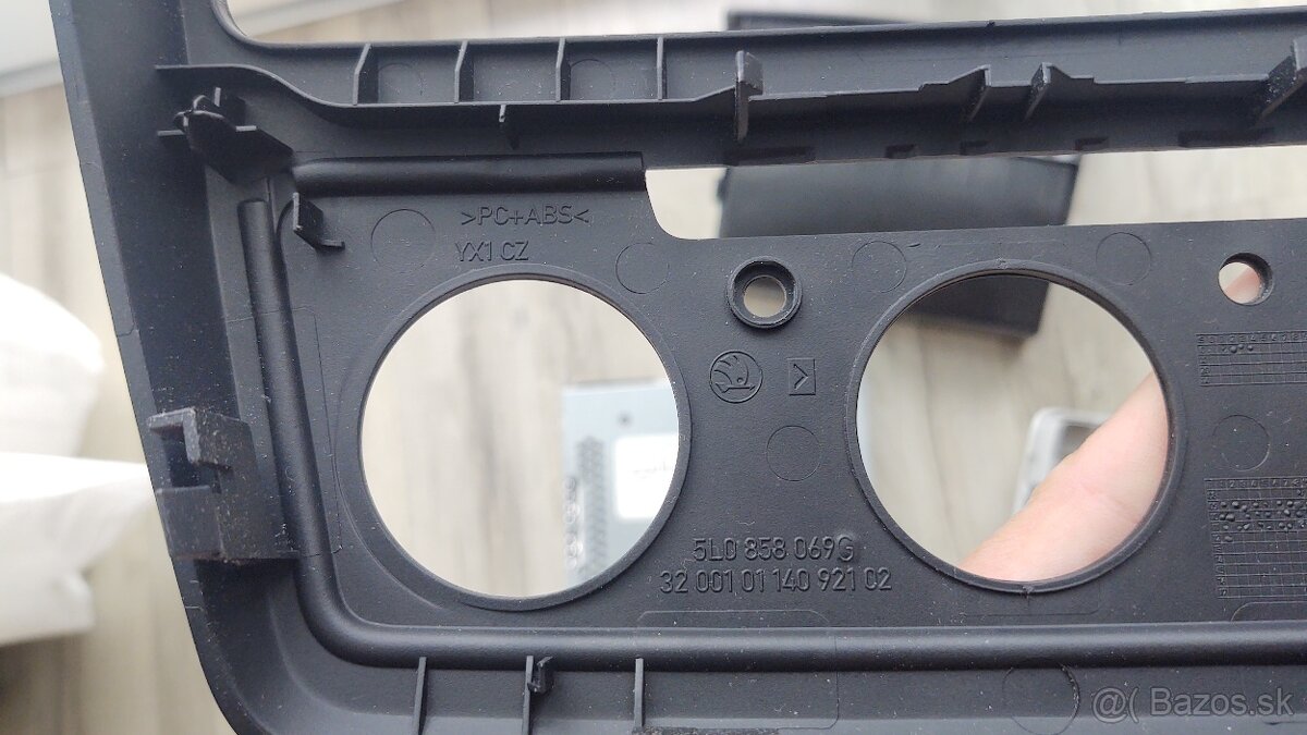 Skoda Yeti 2012 originalne diely - 9