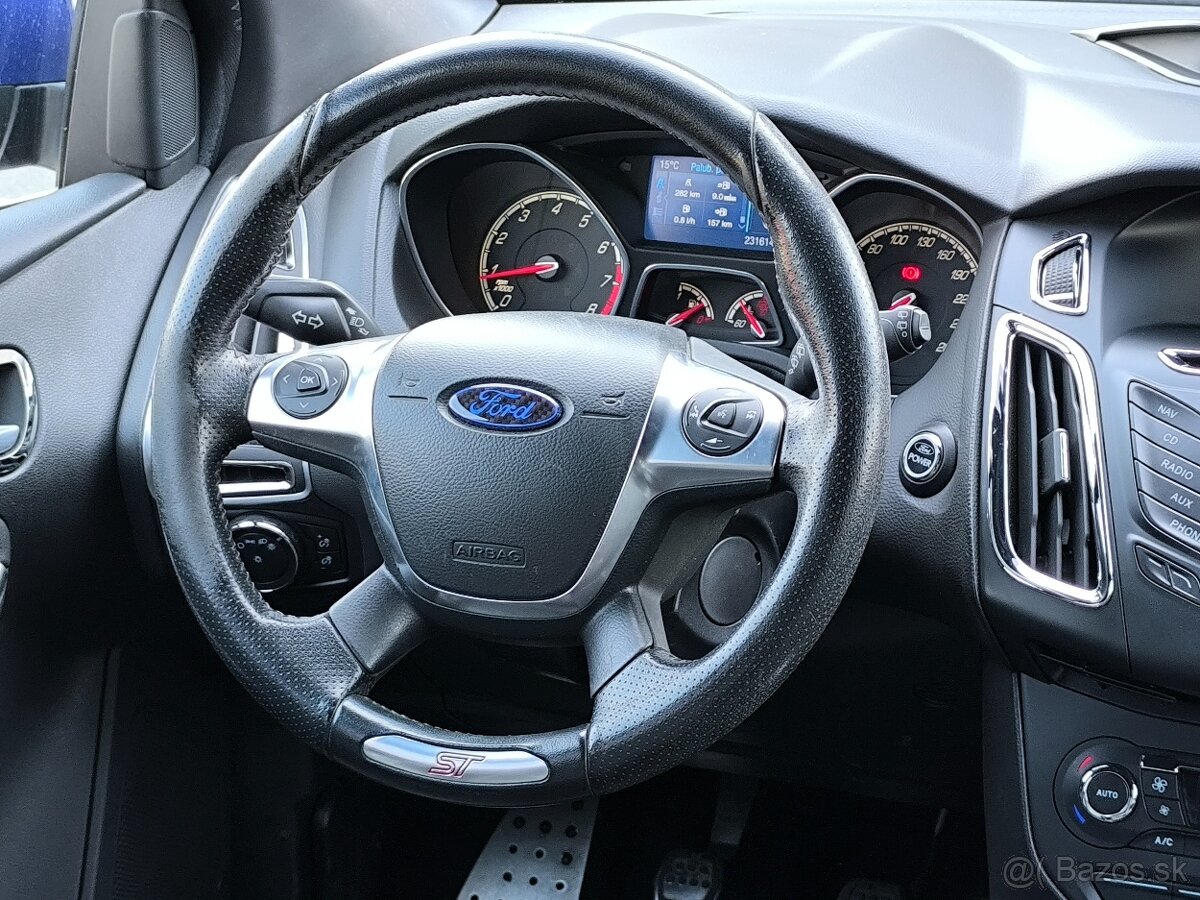 Ford Focus ST 2.0 EcoBoost SCTi - 9