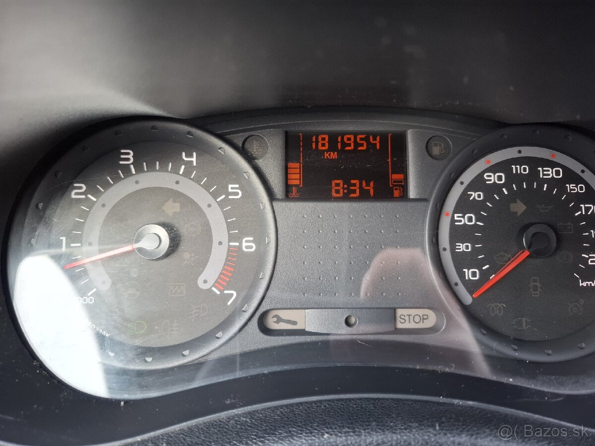 Renault clio 3 1.2i - 9