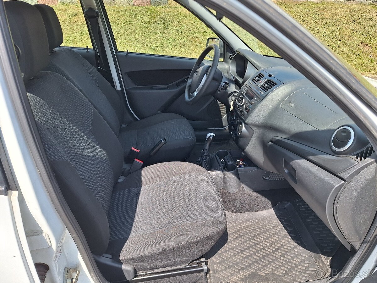 Lada Kalina II 1.6 8V MPI Komfort - nová EK, TK - 9