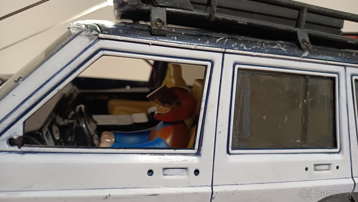 Axial scx10 ll jeep grandcherokee - 9