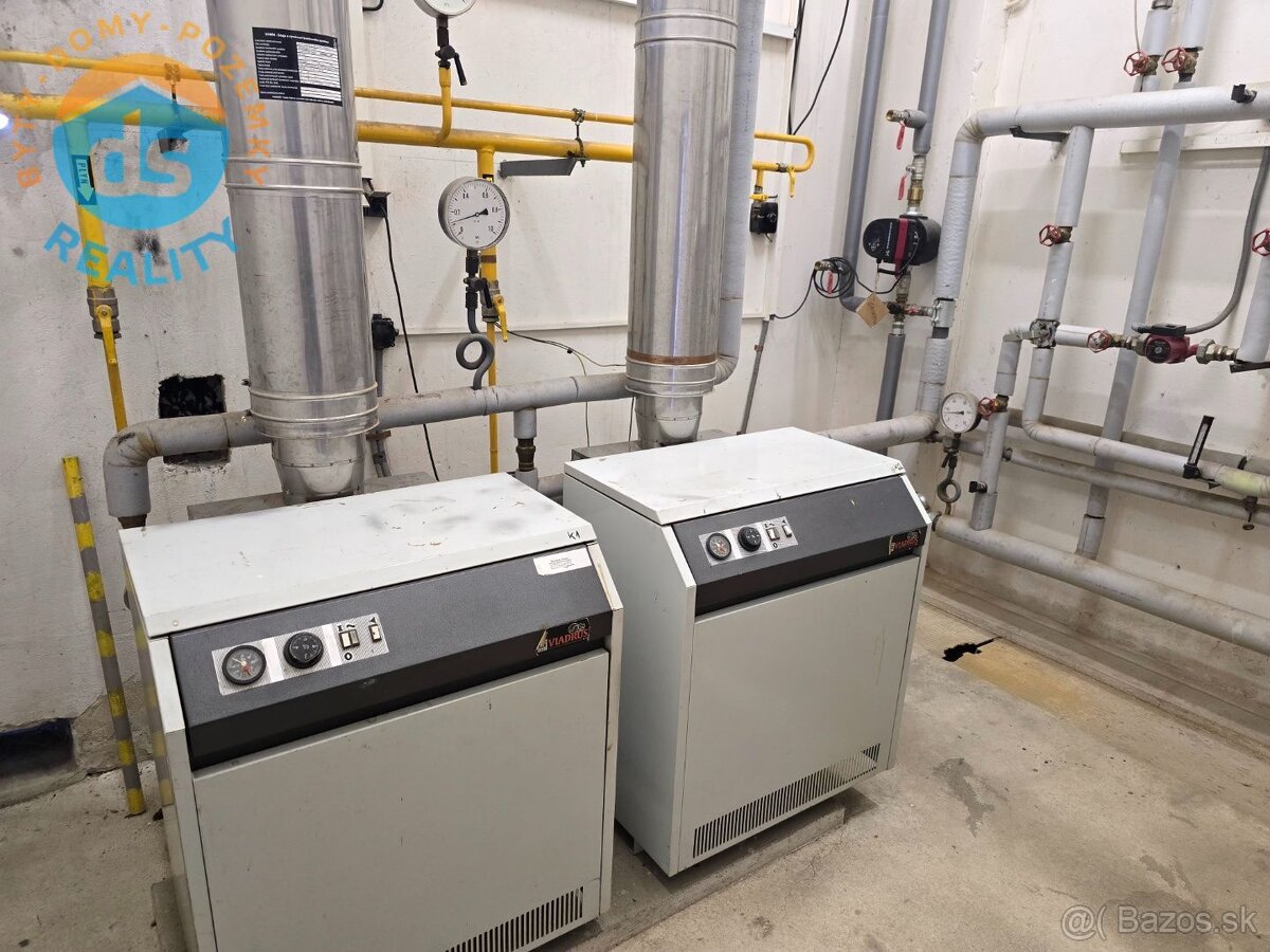 Na predaj priemyselný objekt, administratíva, garáže, sklady - 9