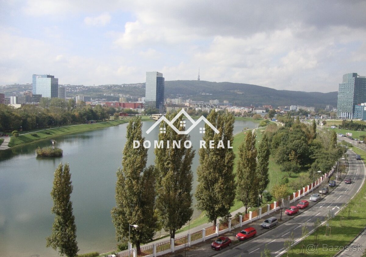 priestranný 2-izbový byt - 9