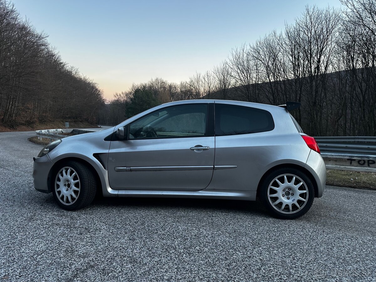 Renault Clio 2.0 197 rs sport - 9