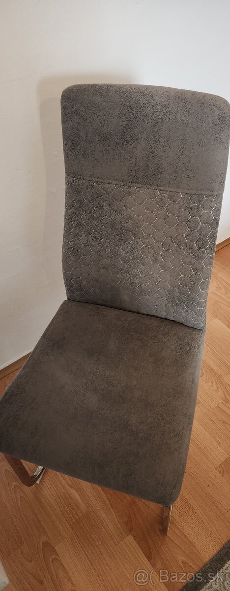 Jedalensky stol a stoliky - 9