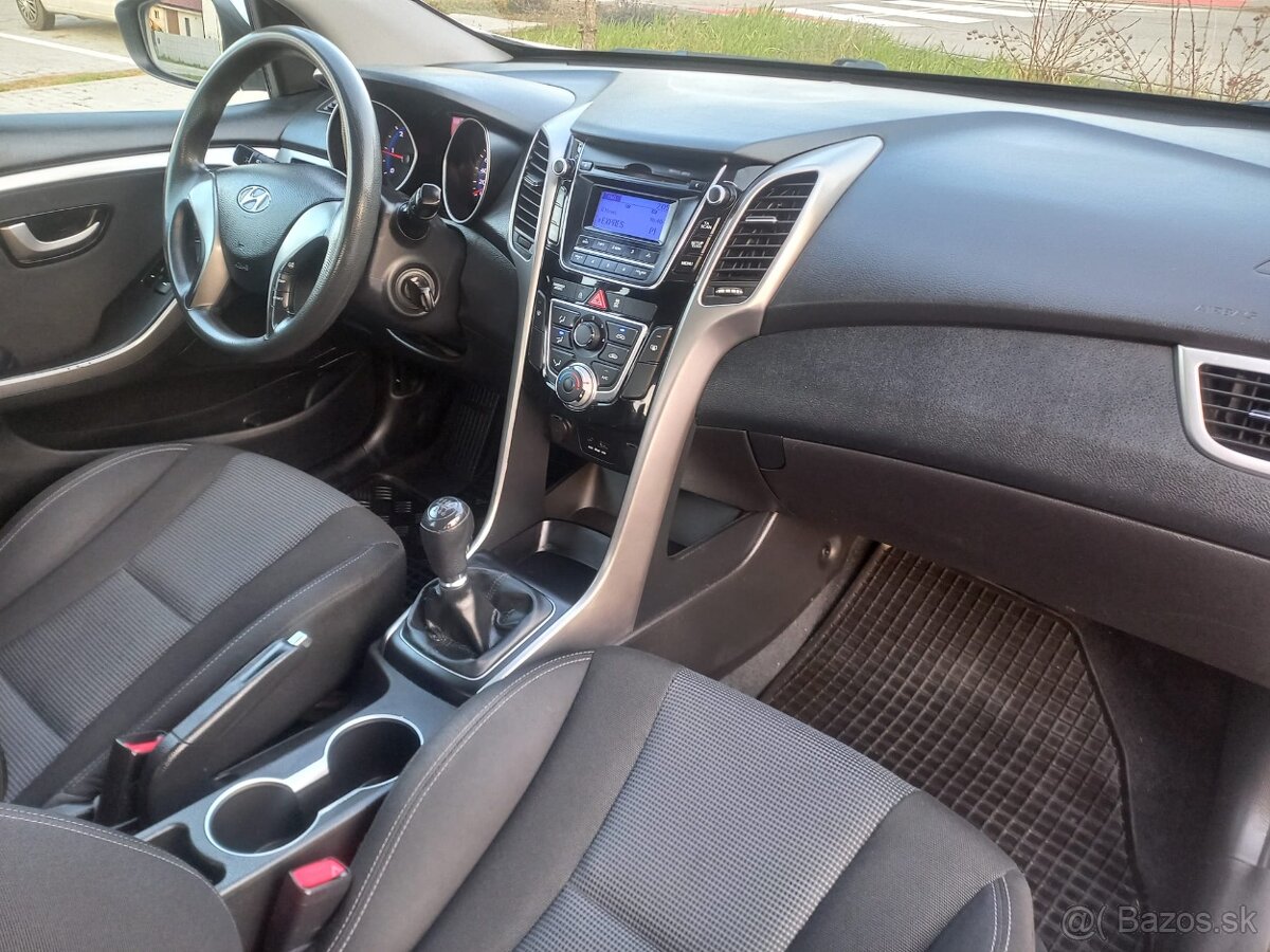 Hyundai i30 1.4 CRDi - 9
