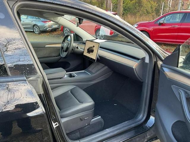 Tesla Model Y PERFORMANCE 534 hp - 9