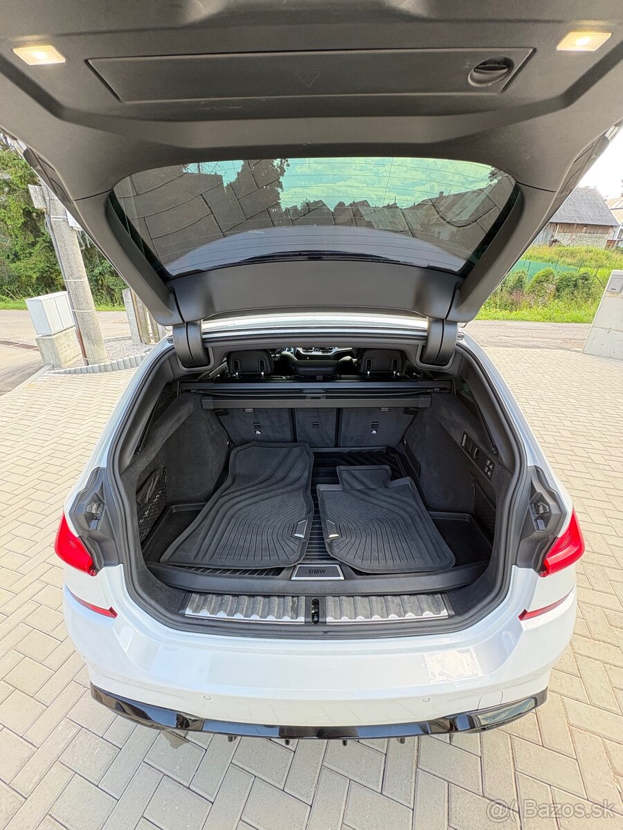 BMW 320d xDrive Touring M Sport | M Performance - 9