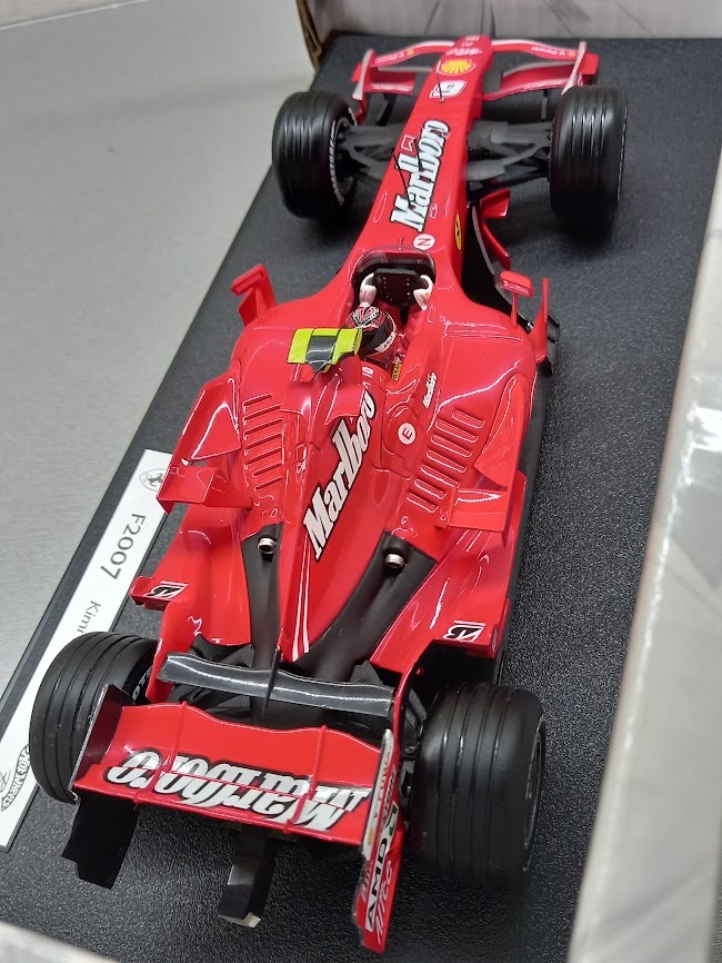 F1 FERRARI F2007 2007 MARLBORO RAIKKONEN HOTWHEELS 1:18 - 9