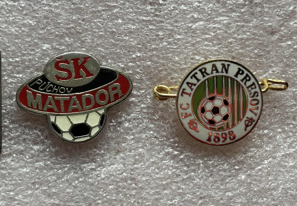 Rôzné futbalové odznaky - 9