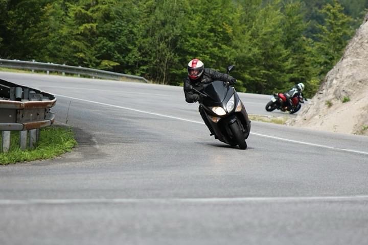 Yamaha t-max - 9
