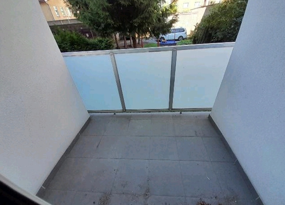 3,5 izbovy byt s 2 loggiami v centre, MOZNA DOHODA - 9