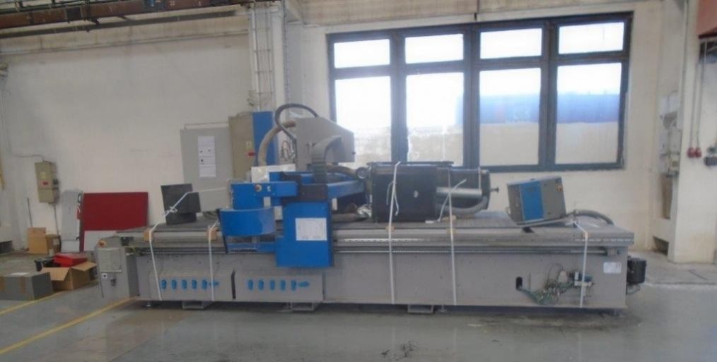 Použité portálové nestingové 3-osé CNC centrum - 9