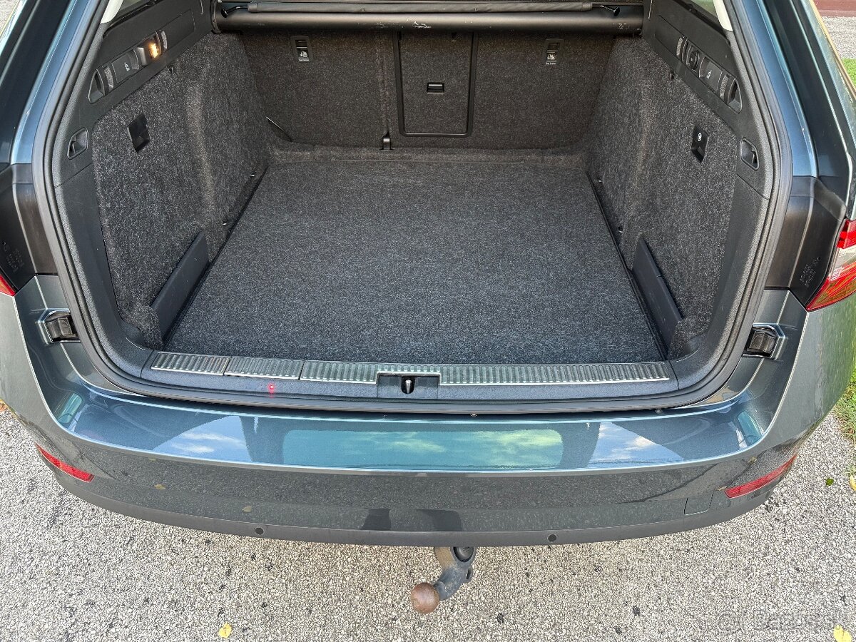 Superb Style Plus 1.8TSI DSG - 9