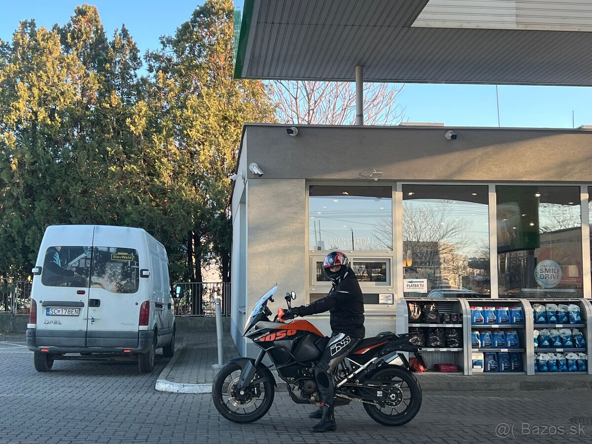 KTM 1050 Adventure - 9